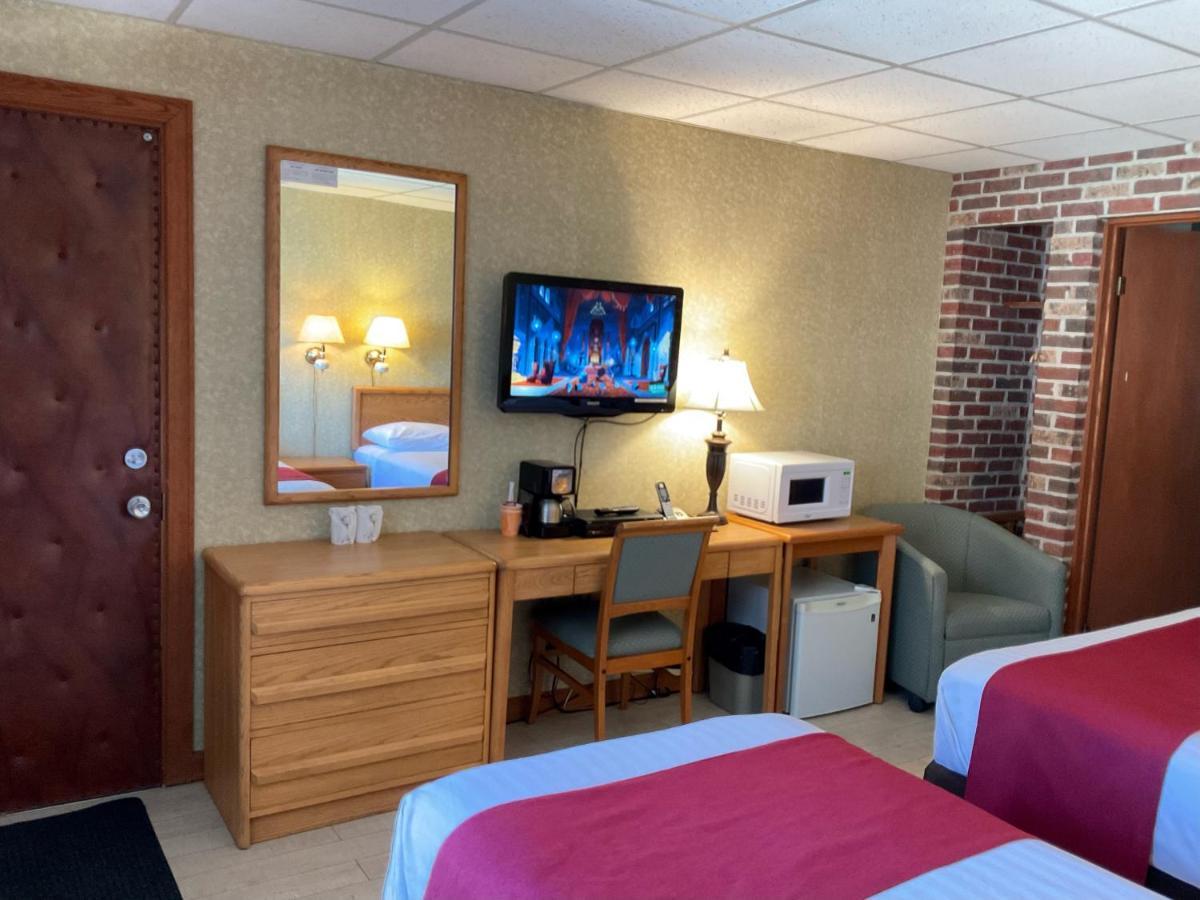 Motel & Hotel La Paysanne Sherbrooke Eksteriør billede