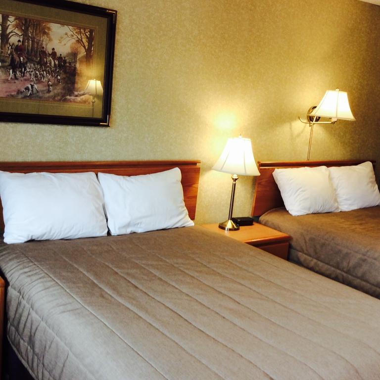 Motel & Hotel La Paysanne Sherbrooke Eksteriør billede