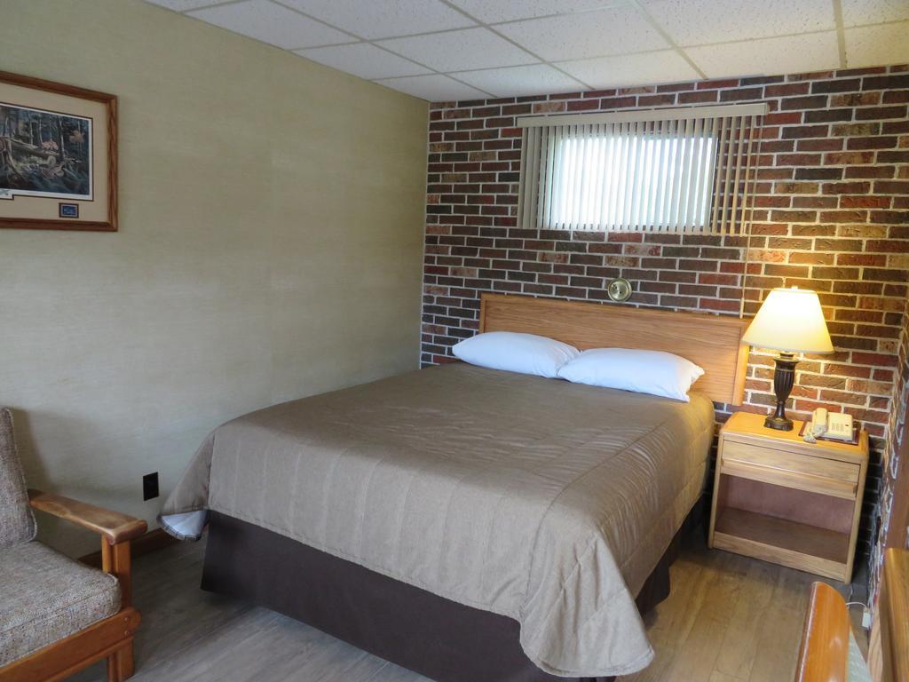 Motel & Hotel La Paysanne Sherbrooke Eksteriør billede
