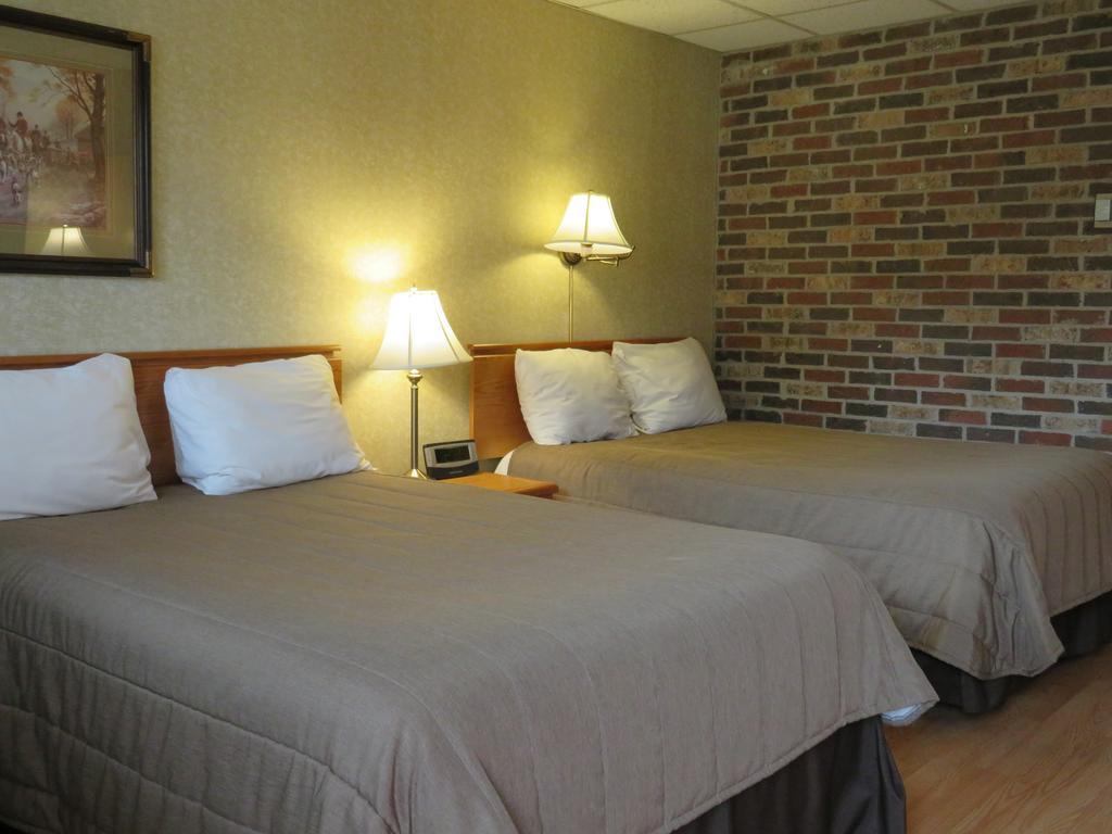 Motel & Hotel La Paysanne Sherbrooke Eksteriør billede