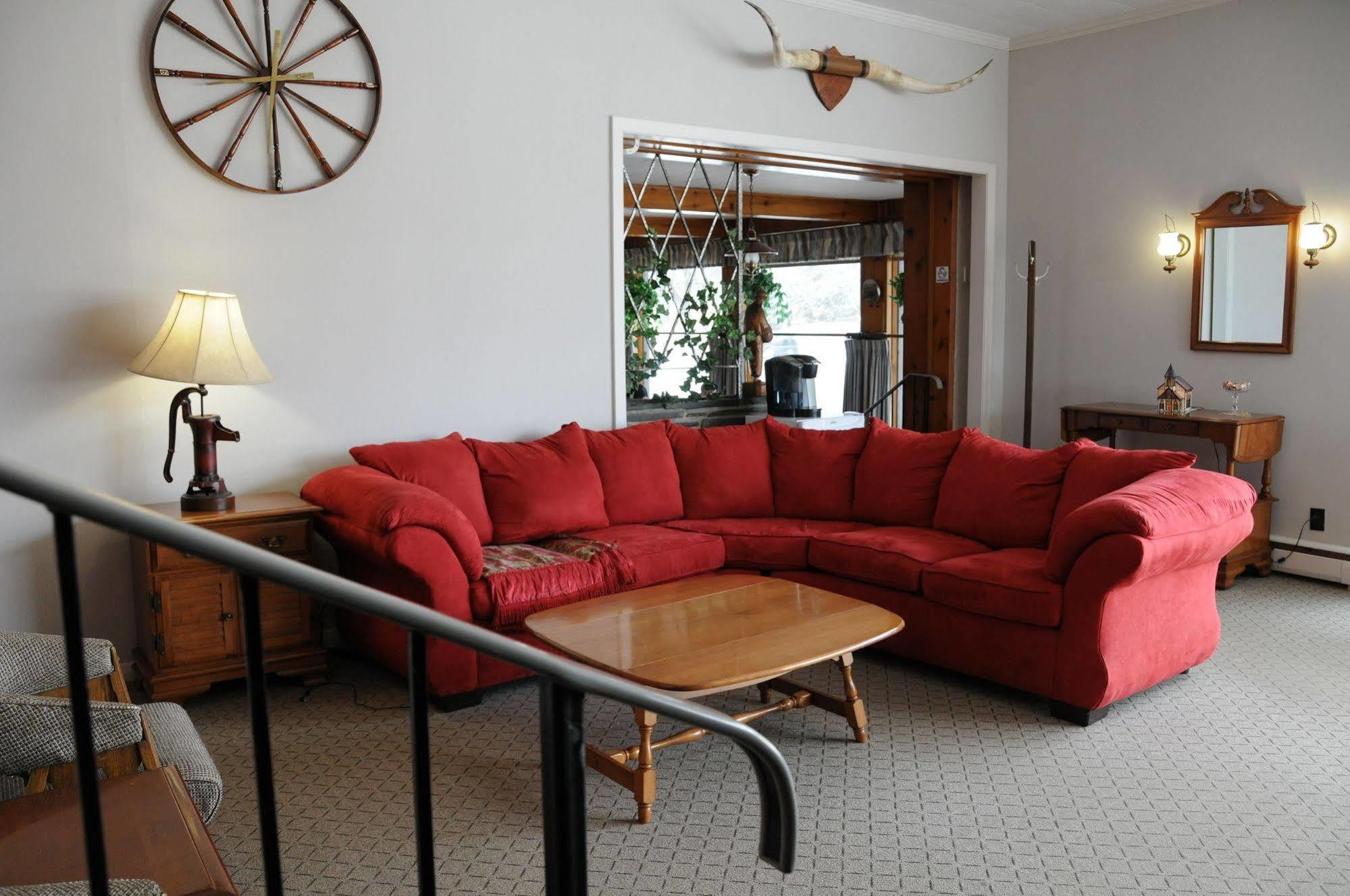 Motel & Hotel La Paysanne Sherbrooke Eksteriør billede