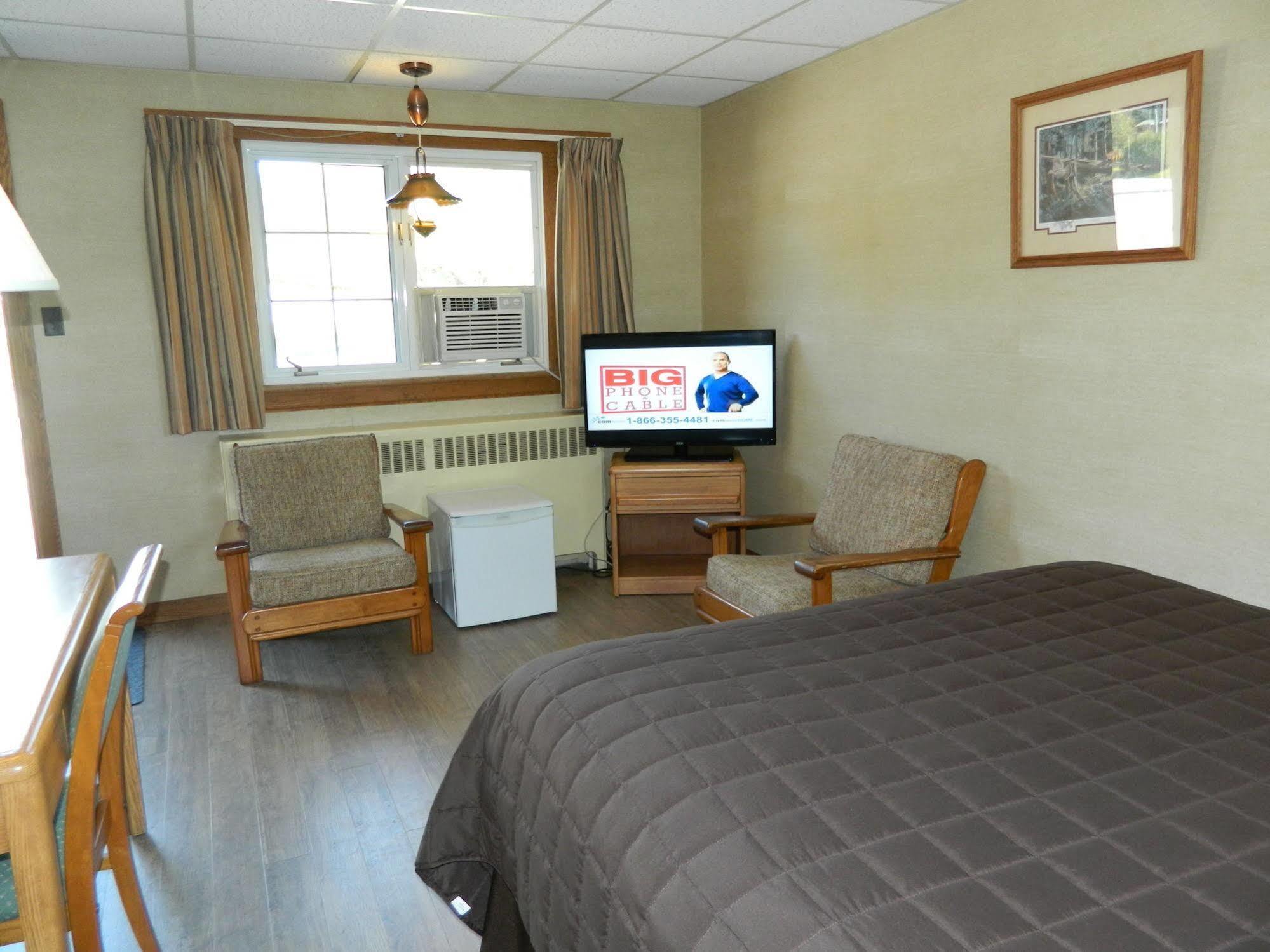 Motel & Hotel La Paysanne Sherbrooke Eksteriør billede