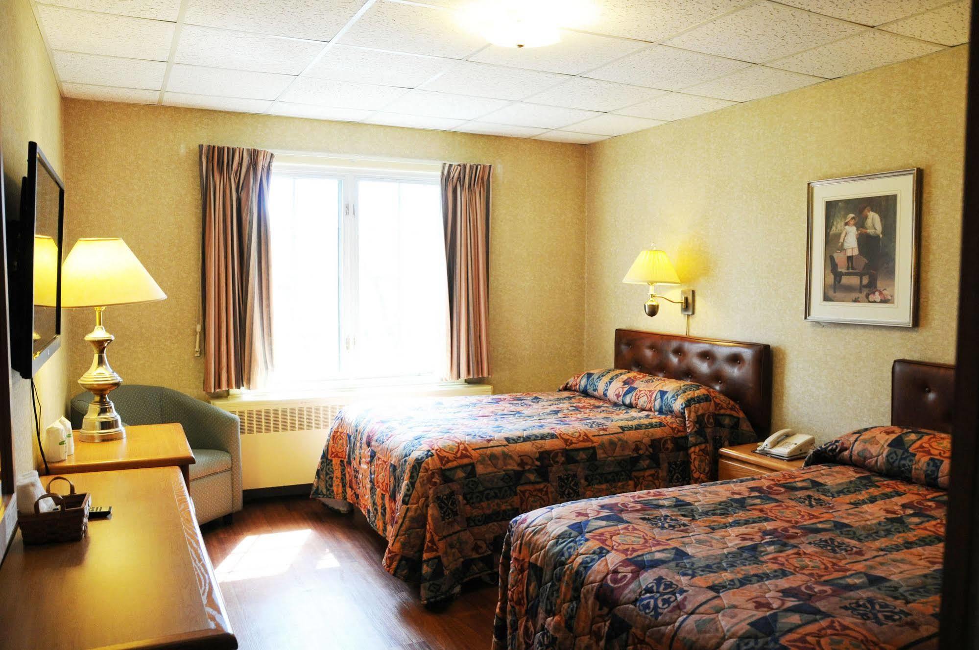 Motel & Hotel La Paysanne Sherbrooke Eksteriør billede